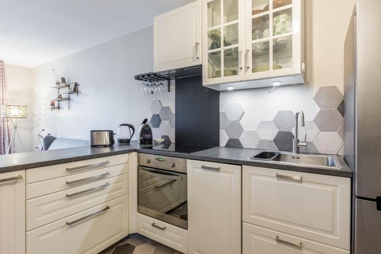 Appartement De Montplaisir - Welkeys Lyon Bagian luar foto